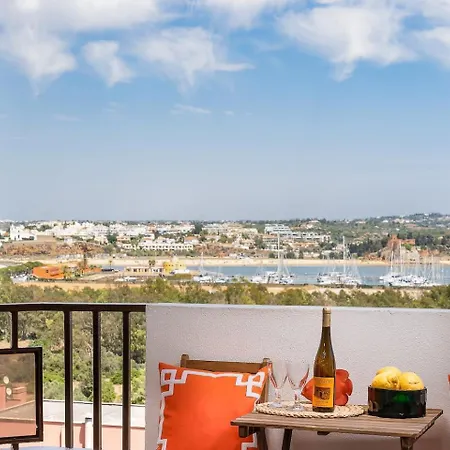 Stylish With View Lejlighed